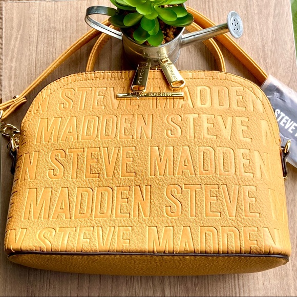 Steve Madden Handbags - 🔥FINAL PRICE🔥Steve Madden BMarylin LogoXbody-NWT